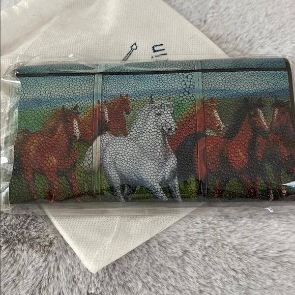 STINGRAY SKIN WALLET with DUSTCOVER
NWT! - Picture 2 of 2